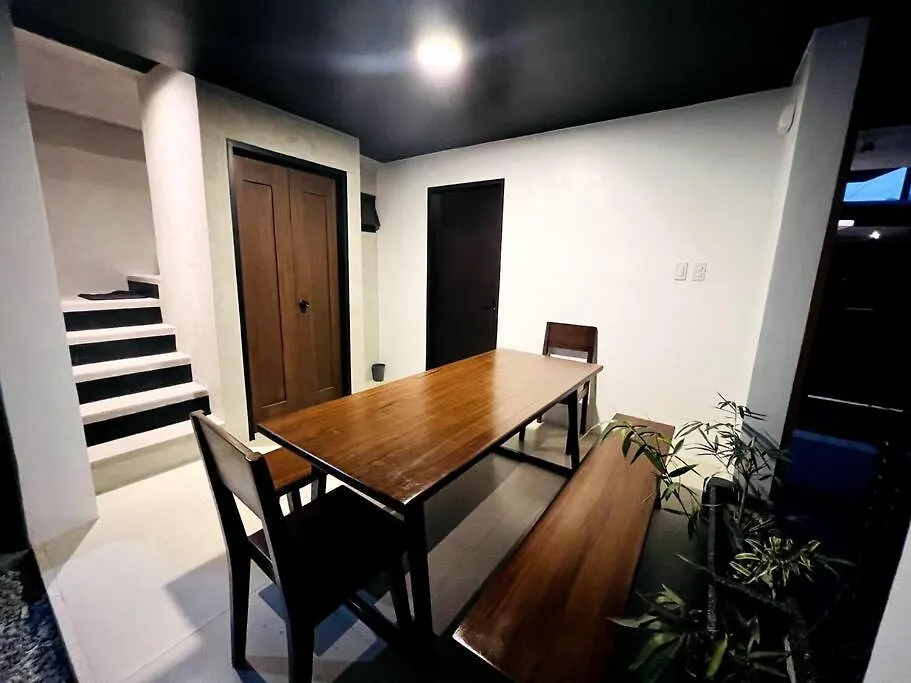 Holiday home Couple Pad With Own Bath Near Clark Villa Mabalacat