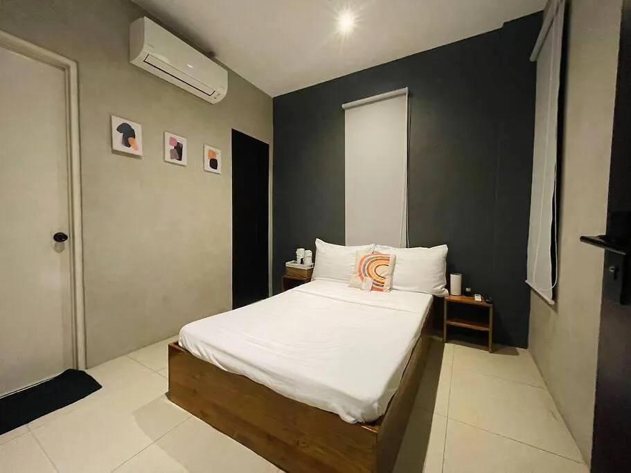 Holiday home Couple Pad With Own Bath Near Clark Villa Mabalacat